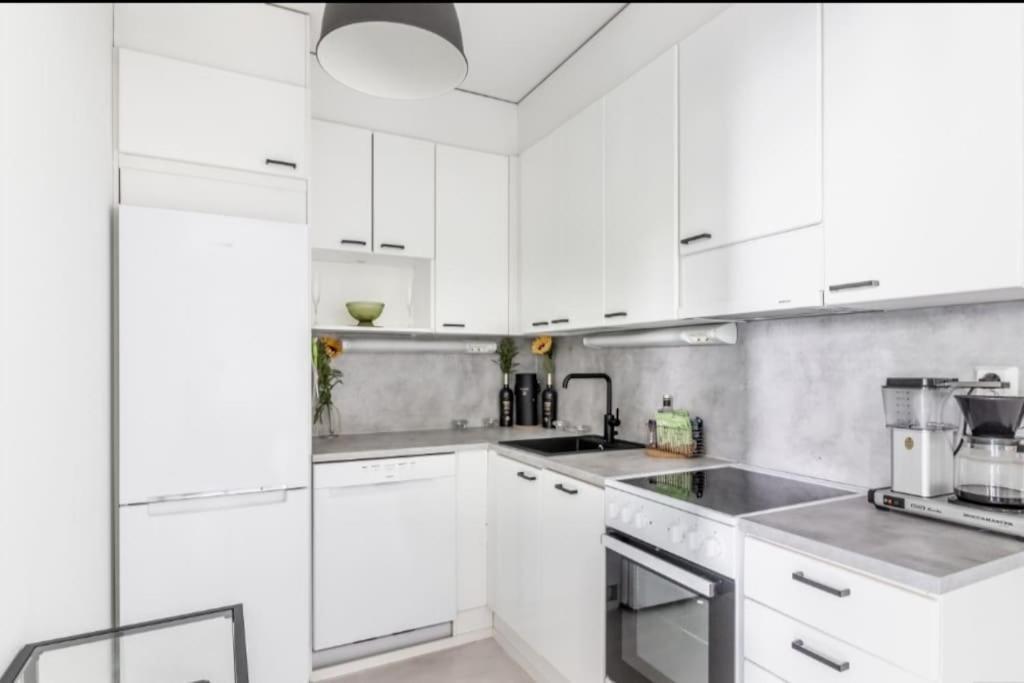 Apartment In Herttoniemenranta เฮลซิงกิ ภายนอก รูปภาพ